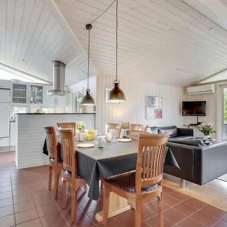 Ruzica - 3-9km From The Sea In Western Jutland By Interhome Tagholm
